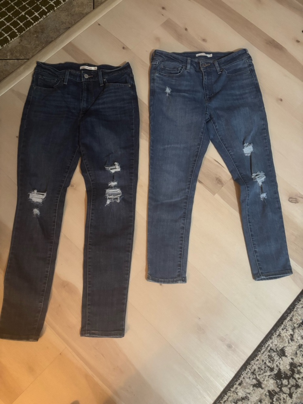 Levi's Women's Distressed Skinny Jeans - Dark Indigo & Medium Blue